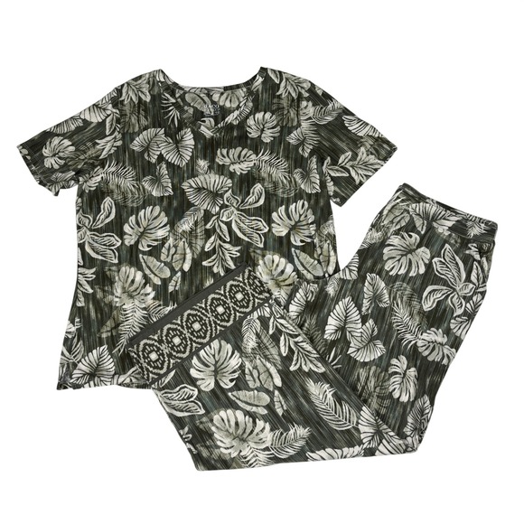 d&co Pants - D&Co Beach Tropical Palm Leaf Lounge Set Womens M/L Green Capri Pants Pockets